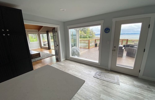 Coupeville Casa | Penn Cove and Mount Baker views. 3-bedroom home.