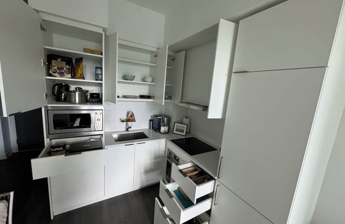 Newtonbrook Apartamento | Family sized condo in Toronto, steps to the Finch subway station and shops.