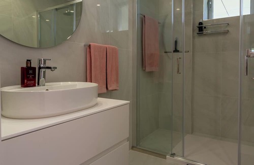 Barcelos Apartamento | Gorgeous 3-bedroom apartment, utmost comfort & convenience at historic Barcelos.