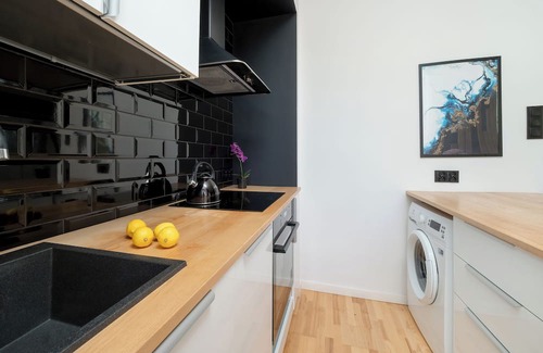 Srodmiescie Apartamento | Studio With Bathub in Lodz by Renters