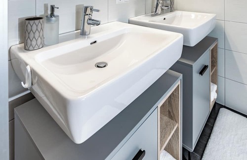 Lienz Casa | The Zuegg Suites stand for premium living between Isel and Rauchkofel.