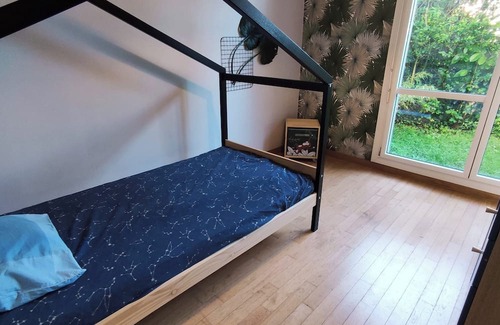 Coteaux Ouest Apartamento | Bamboo and Cherry Apartment 5 minutes from downtown!