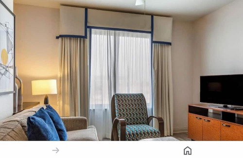 Paradise Complejo | CES week, NO resort fee for 6 guests, close to Convention Ctr, shuttle&FREE WiFi