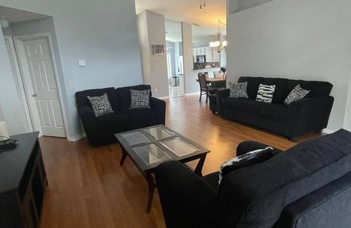 Esprit Casa | Spacious 4-bedroom house in delightful Davenport with WiFi, AC And Near Disney