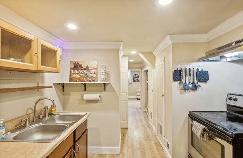 Bryn Mawr-Skyway Casa | NEW LISTING! Peaceful Retreat Near Parks & Lake by RedAwning