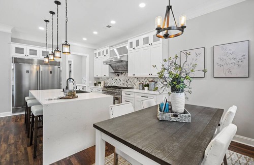 Charlotte Casa | Spacious Plaza Midwood 5-bedroom Dream House in Charming Charlotte