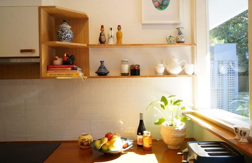 Avalon Beach Cabaña | Three Beaches Cottage