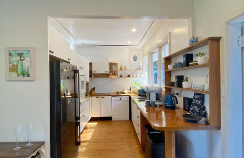 Avalon Beach Cabaña | Three Beaches Cottage