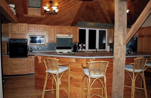 Ellicottville Otro | Windsor Castle - Cozy Farmhouse Ellicottville