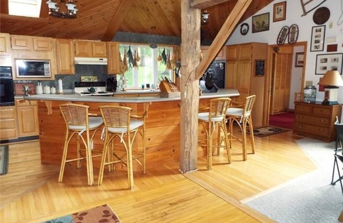 Ellicottville Otro | Windsor Castle - Cozy Farmhouse Ellicottville