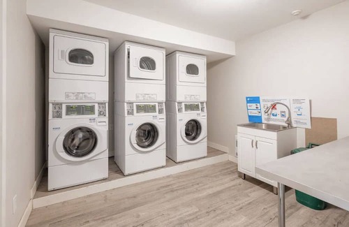 Whistler Creekside Condominio | Cozy Creekside Private Nook! Free Parking - Pets Welcome Walk to Gondola 5 min