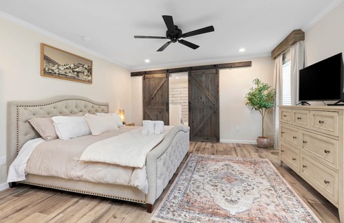 Faber Casa | Charming 3-bedroom Mountain View Retreat in Faber
