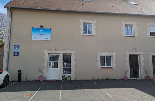 Neuvy-Saint-Sepulchre Cabaña | Gite Neuvy-Saint-Sépulchre, 7 bedrooms, 14 persons