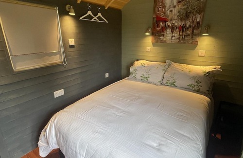 Sibford Gower Cabina | Enchanted Cabin Retreat in Sibford Gower