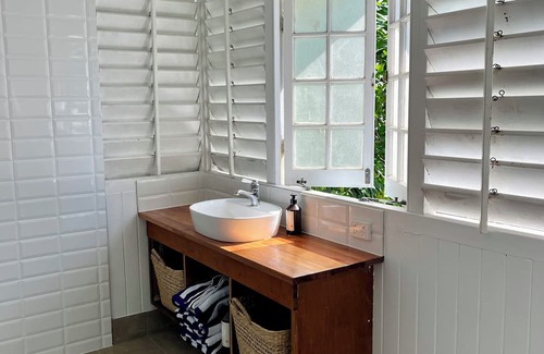 Wongaling Beach Casa | Coastal Queenslander on Mission Beach. Pet friendly