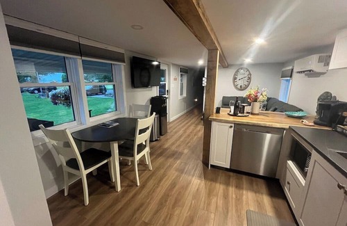 South Glengarry Cabina | Waterfront 2BR Cottage! #4