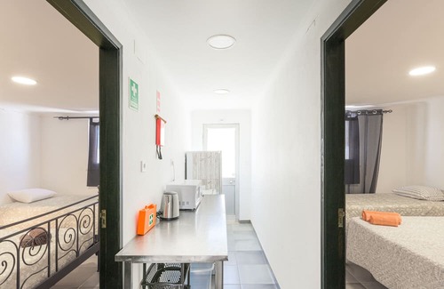 Sines Casa | Room 'Quarto Triplo Conforto 2' with Private Terrace and Wi-Fi