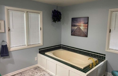 Fremont Casa | Lakefront 3-bedroom 2 Bath House with WiFi, AC on 2nd Lake in Fremont, Michigan