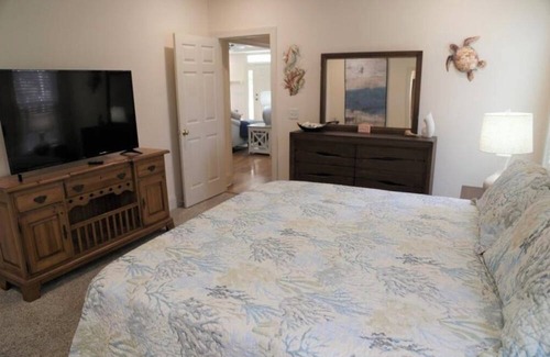 Edisto Island Casa | The Marianne @ Edisto! Skip & a Jump to the Beach!