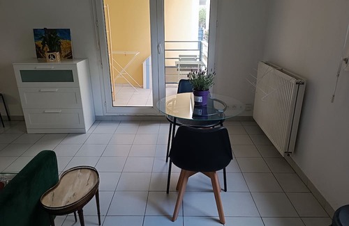 Port Marianne Apartamento | Studio 29m2, Quartier Réputé, Parking Terrasse Centre15min mer 8 km Direct Tram