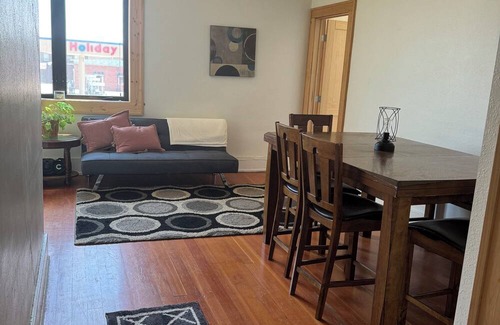 Miller Apartamento | Cozy 2-bedroom apartment with WiFi, AC in downtown Miller with rooftop patio.