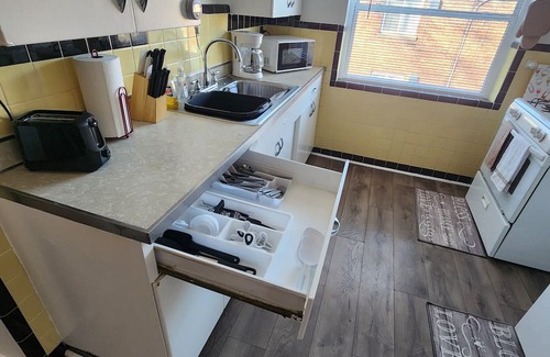 Westwood Apartamento | Serenity Suites Experience Serenity!