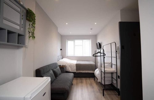 Southall Green Apartamento | Smart Ensuite room w/Bathroom and Dedicated Kitchen