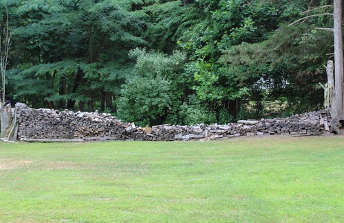 Luray Casa | Newly Renovated Riverfront w/Basketball/Pickleball court hi-speed Wi-Fi