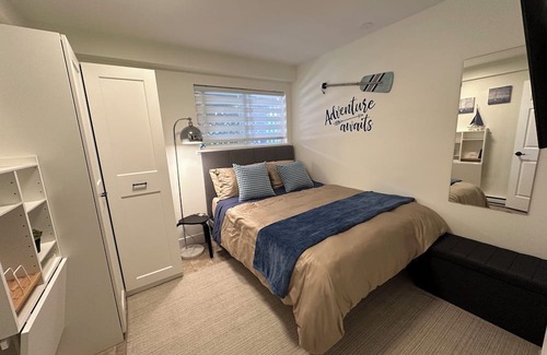 Ladysmith Apartamento | Cozy 2BR Apt with WiFi, sleeps 6; Walk to Trails & Beach in Charming Ladysmith