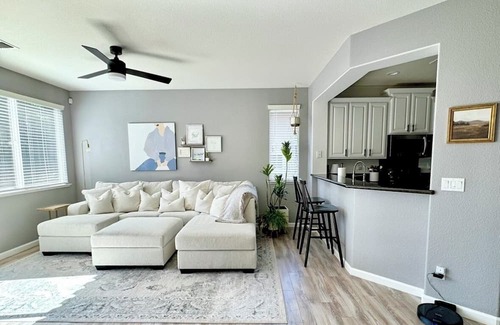 Folsom Casa | 3-bedroom boutique home in Empire Ranch