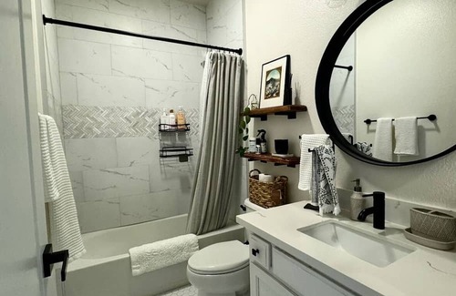 Folsom Casa | 3-bedroom boutique home in Empire Ranch