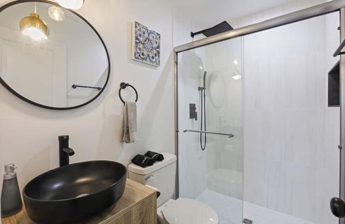 Morton Grove Casa | Suburban 4bed2bath Oasis- freshly updated