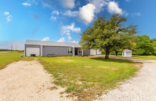 Salado Casa | Charming barn with 2 bedrooms and WiFi, AC in Salado