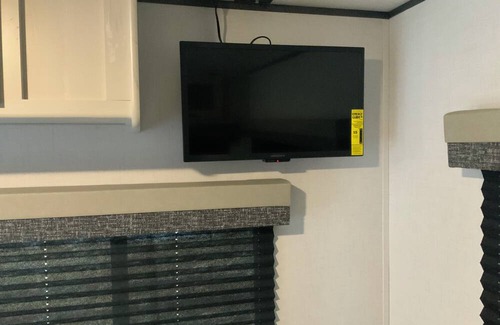 Fort Walton Beach Casa | Cozy RV with WiFi and AC in Welcoming Fort Walton Beach