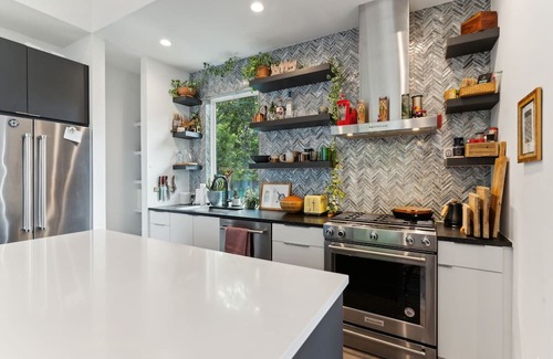MLK Casa | Funky And Modern East Austin Home With Sauna 2 Bedroom Home by RedAwning