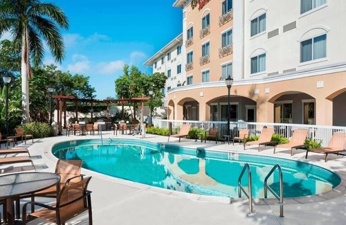 Biggar Casa | Experience True Comfort at Urban-Retreat Hotel w/Heated Pool - 4 Units