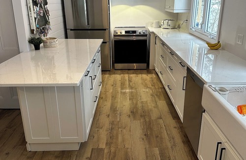 Haliburton Casa | Lakefront 2 cottage property with large private dock. Recently renovated.