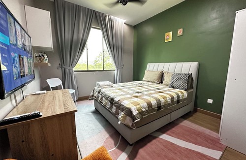 Cyberjaya Casa | Self Check in Homestay Room 3A, Y5 Netflix Parking Coway