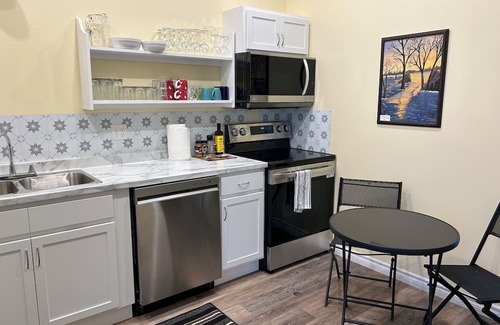 Canning Apartamento | Spacious 4 bed, pet friendly and cozy accommodation downtown Canning.