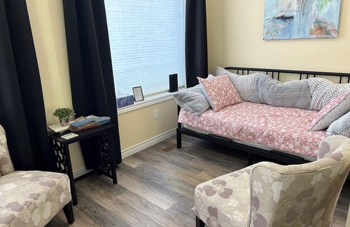Canning Apartamento | Spacious 4 bed, pet friendly and cozy accommodation downtown Canning.