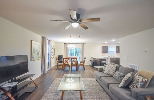Olivia Casa | NEW BUILD Carolina Lakes 4 bdr