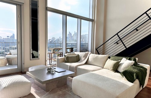 West End Condominio | Penthouse on West 6th St