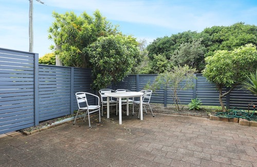 Hawks Nest Casa | Opposite Bennetts Beach