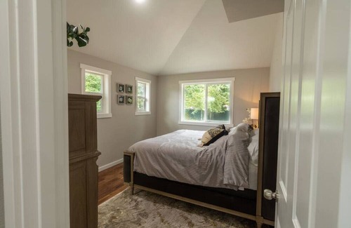 Parkland Cama Y Desayuno | Master Suite with King Size Bed.