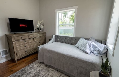 Parkland Cama Y Desayuno | Room with 2 Twin Beds in Tacoma