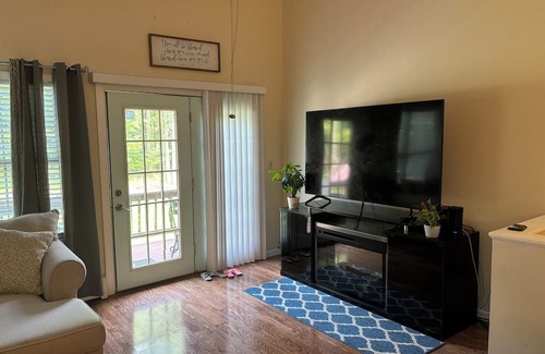 Circleville Casa | 3BR;2BA home; Middletown NY Sleeps 6; AC;WiFi; Close to Amenities; Peaceful .