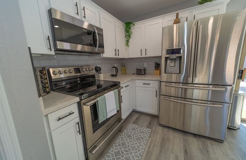 Surprise Casa | A 4BR/2BA Paradise in Surprise!