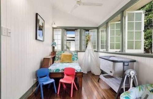 Edge Hill Casa | Classical King Bed Home at Edge Hill, 5km To Cairns