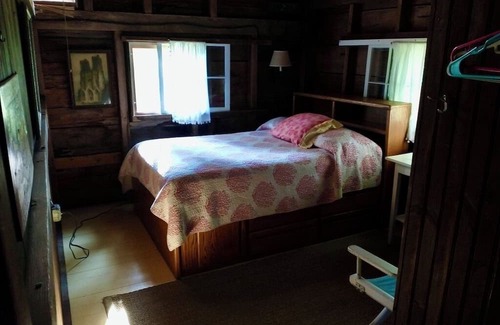 Adamsville Casa | Peaceful country barn near the RI/MA coast.