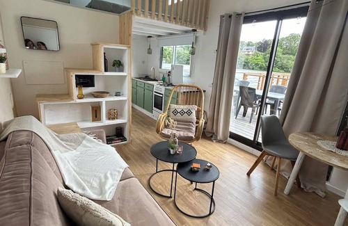 Domalain Cabina | Unusual accommodation: accommodation on the water